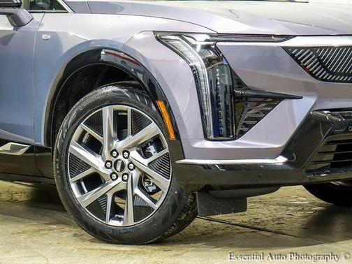 2026 Cadillac OPTIQ Premium Luxury