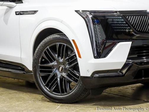 2025 Cadillac Escalade IQ Sport 2