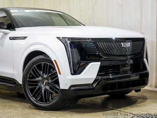 2025 Cadillac Escalade IQ Sport 2