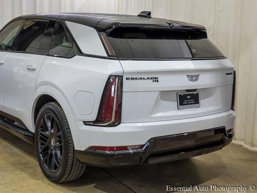 2025 Cadillac Escalade IQ Sport 2