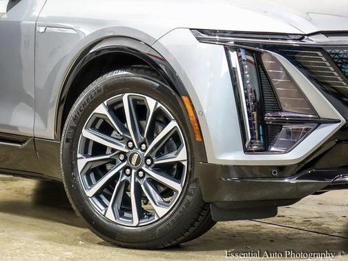 2024 Cadillac LYRIQ Sport