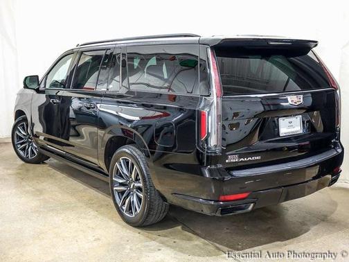 2022 Cadillac Escalade ESV Sport