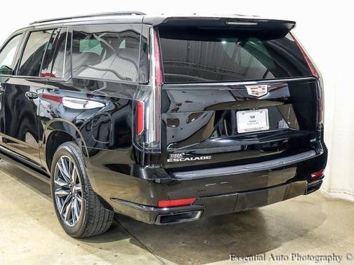 2022 Cadillac Escalade ESV Sport