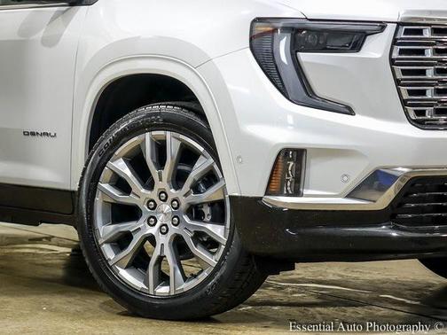 2025 GMC Acadia Denali