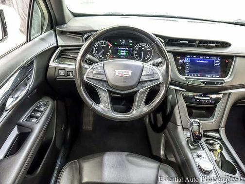 Crystal White Tricoat 2021 Cadillac XT5 Premium Luxury