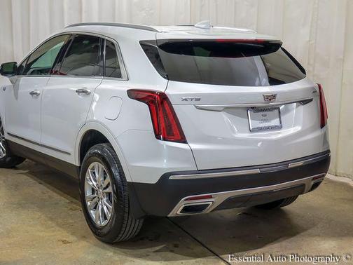 Crystal White Tricoat 2021 Cadillac XT5 Premium Luxury