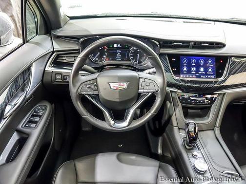 Argent Silver Metallic 2024 Cadillac XT6 Premium Luxury FWD