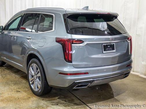Argent Silver Metallic 2024 Cadillac XT6 Premium Luxury FWD