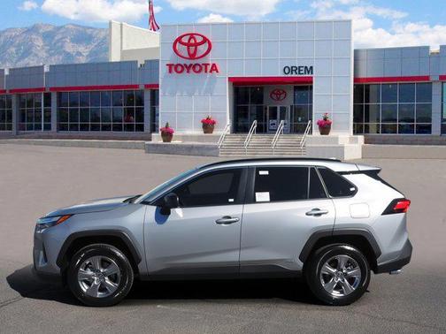 2025 Toyota RAV4 Hybrid LE