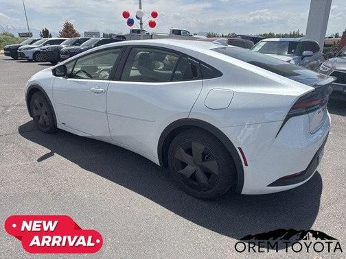 2024 Toyota Prius LE