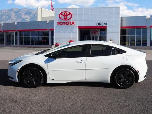 2024 Toyota Prius LE