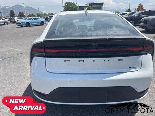 2024 Toyota Prius LE
