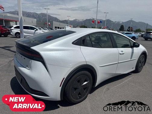 2024 Toyota Prius LE