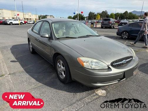 2003 Ford Taurus SE Standard