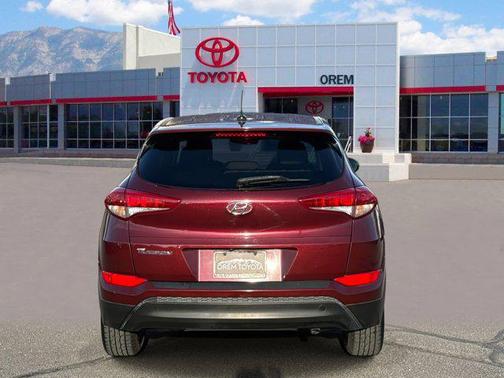 2017 Hyundai TUCSON SE