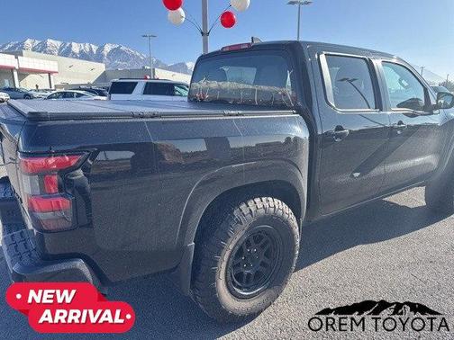 2023 Nissan Frontier SV