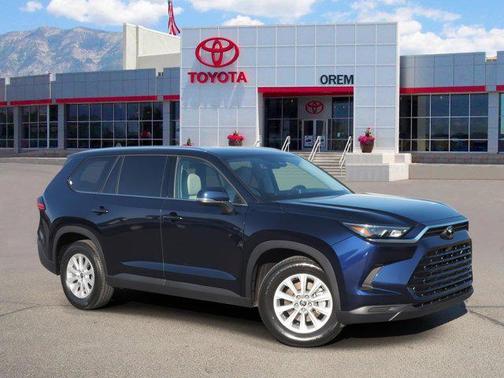 2025 Toyota Highlander LE