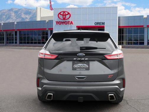 2022 Ford Edge ST