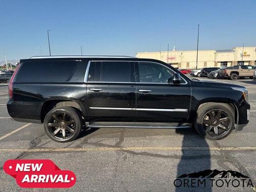 2017 Cadillac Escalade ESV Luxury