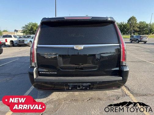 2017 Cadillac Escalade ESV Luxury