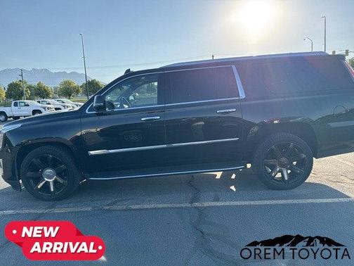 2017 Cadillac Escalade ESV Luxury