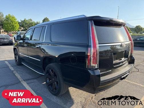 2017 Cadillac Escalade ESV Luxury