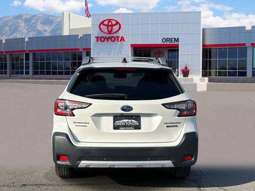 2023 Subaru Outback Touring