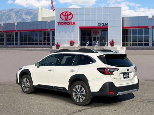 2023 Subaru Outback Touring