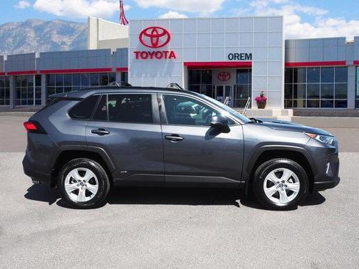 2020 Toyota RAV4 Hybrid XLE