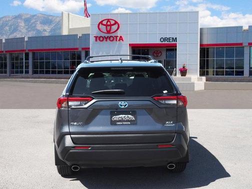 2020 Toyota RAV4 Hybrid XLE