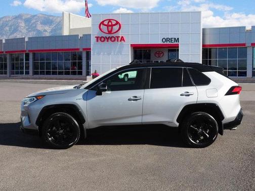 2021 Toyota RAV4 Hybrid SE