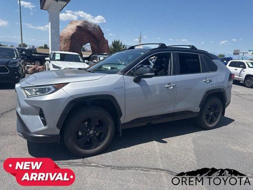 2021 Toyota RAV4 Hybrid SE