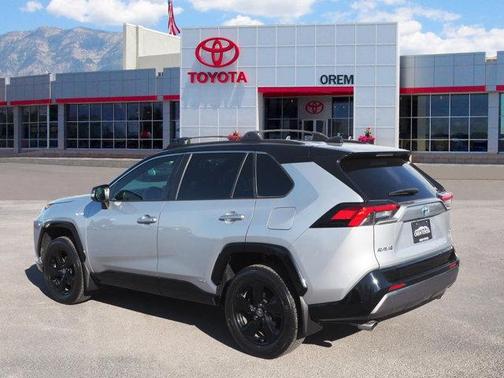 2021 Toyota RAV4 Hybrid SE