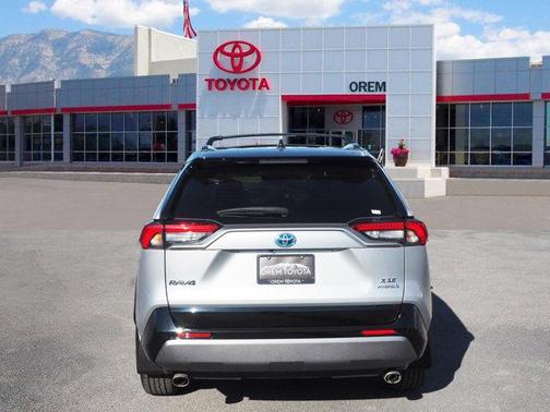 2021 Toyota RAV4 Hybrid SE