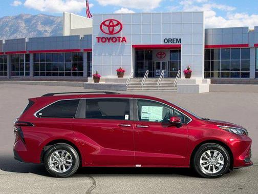 2026 Toyota Sienna XLE