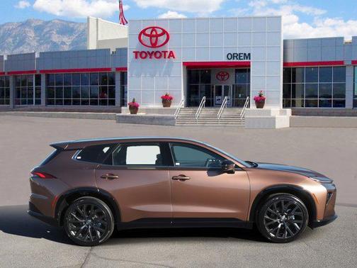 2025 Toyota Crown Signia Limited