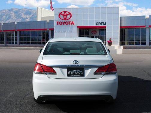 2011 Toyota Avalon Base