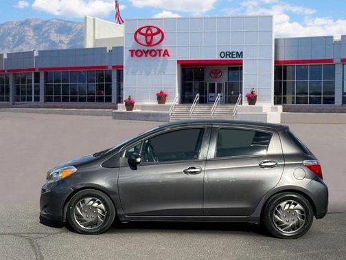 2013 Toyota Yaris LE