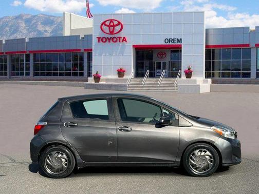 2013 Toyota Yaris LE