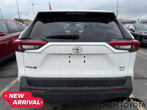 2022 Toyota RAV4 XLE