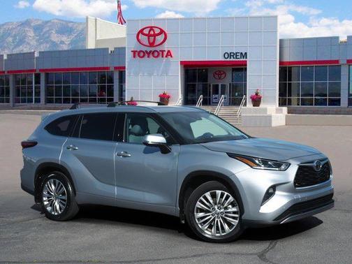 2025 Toyota Highlander Platinum