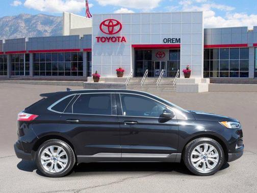 2020 Ford Edge Titanium