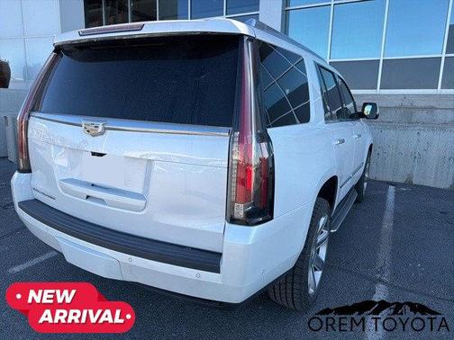 2017 Cadillac Escalade Luxury