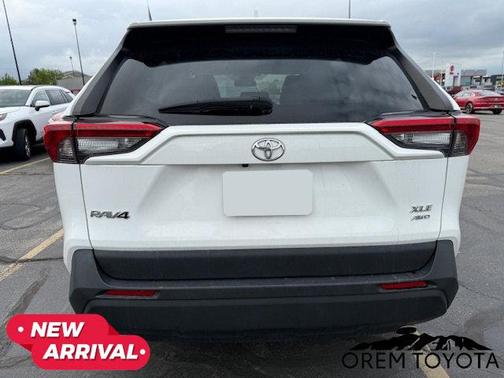 2022 Toyota RAV4 XLE