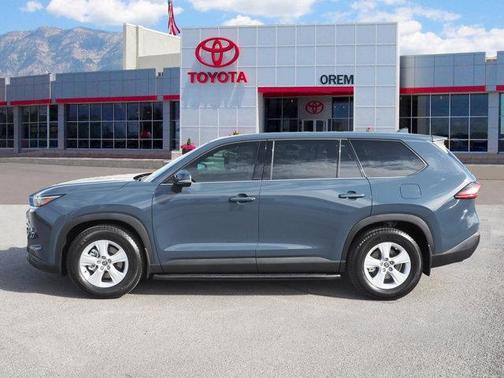 2025 Toyota Highlander LE