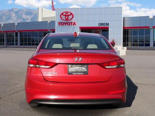2018 Hyundai ELANTRA SEL
