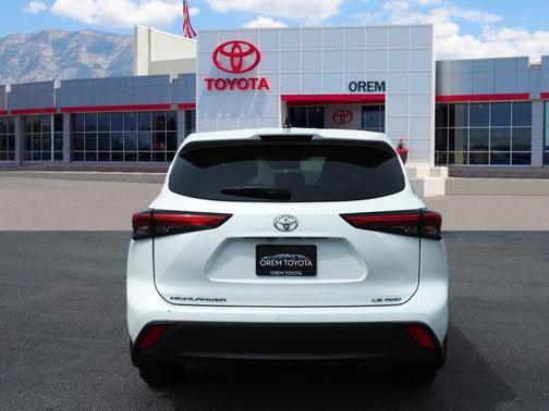 2023 Toyota Highlander LE