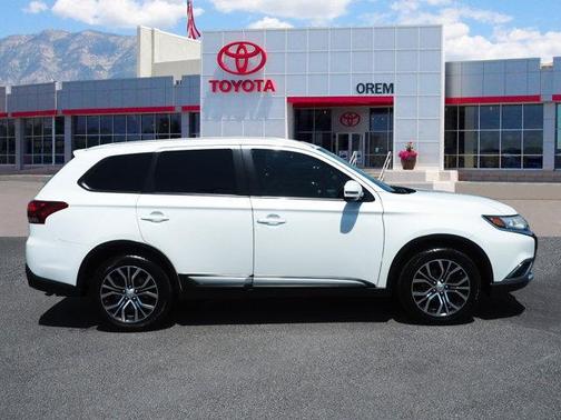 2016 Mitsubishi Outlander SE