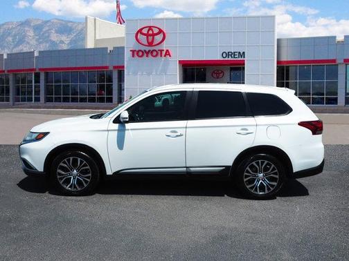 2016 Mitsubishi Outlander SE
