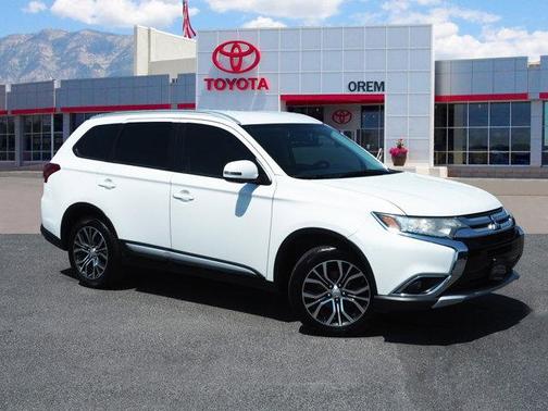 2016 Mitsubishi Outlander SE